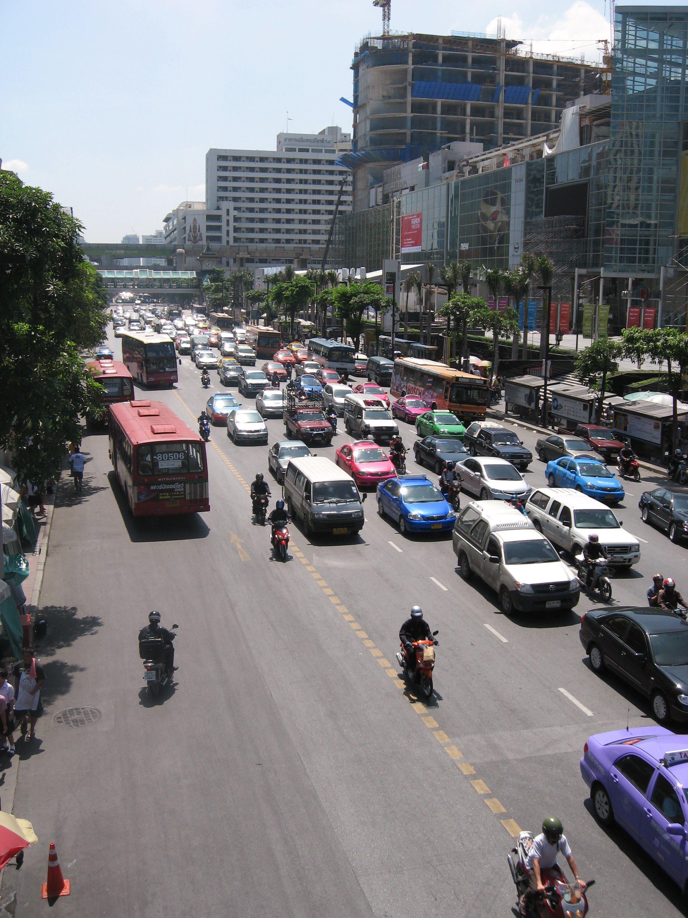 Авто бангкок. Бангкок машины. Бангкок дороги. Самая популярная машина в Бангкоке. Аренда авто Бангкоке.