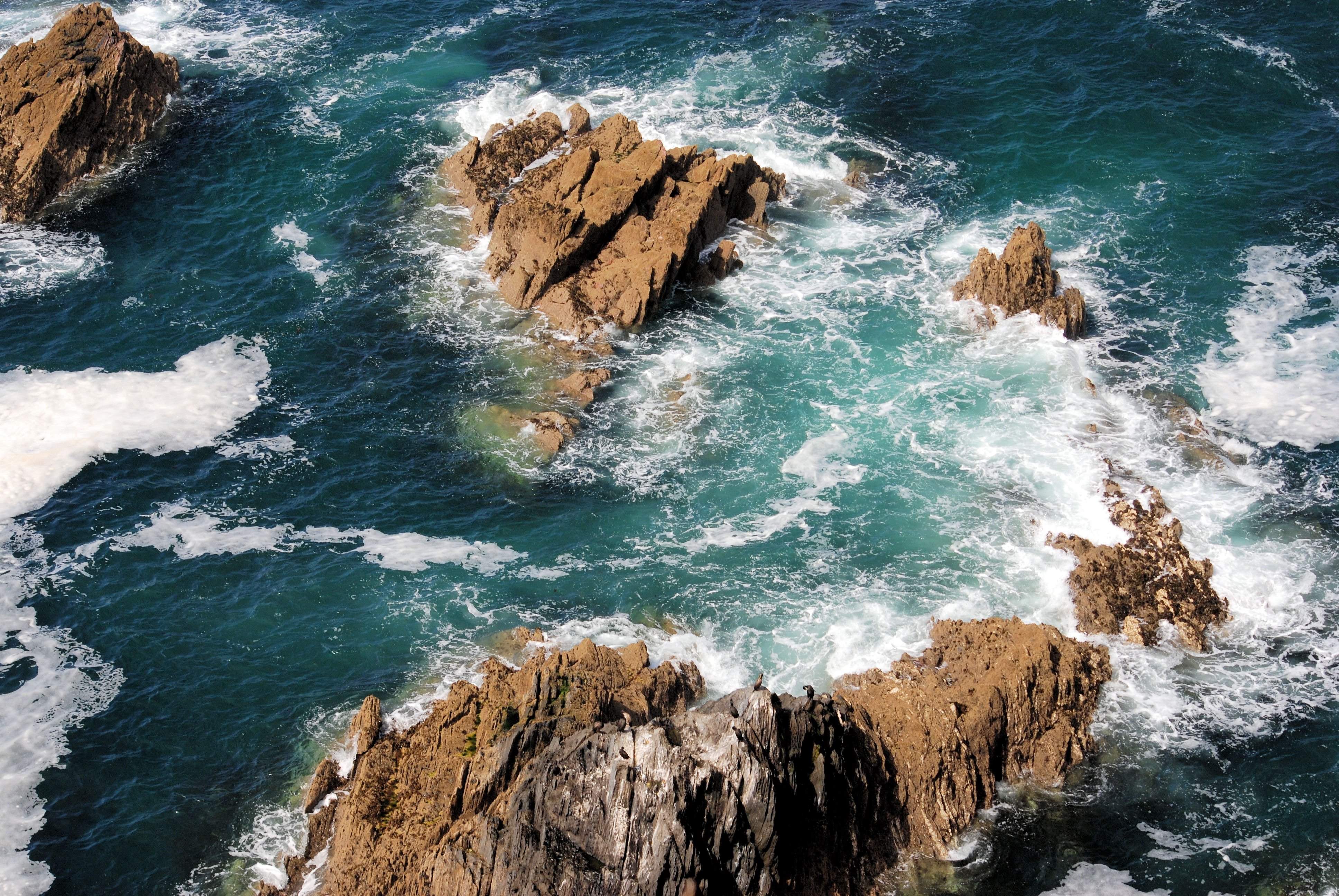Насчет моря. Скала «каменная волна» (Западная Австралия). Море скалы. Море волны скалы. Океан скалы волны.