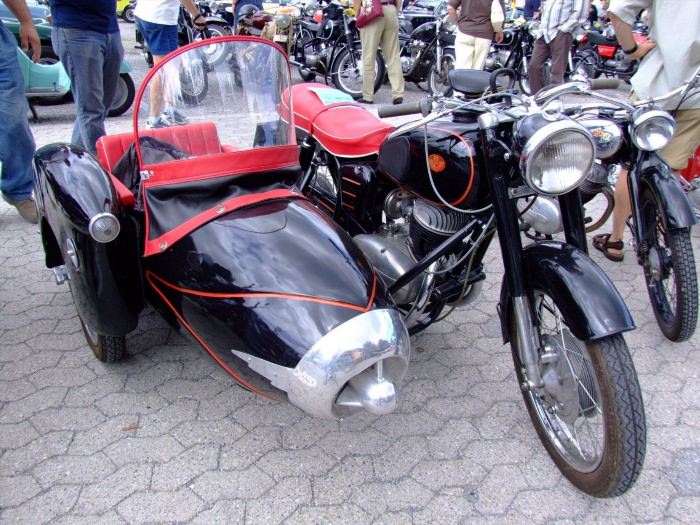 Мотоцикл Паннония с коляской
