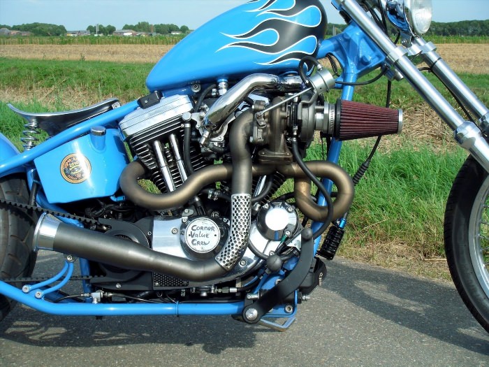 Мотоцикл с турбонаддувом