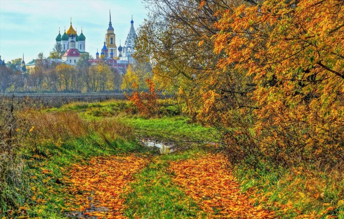 Осень в городе России
