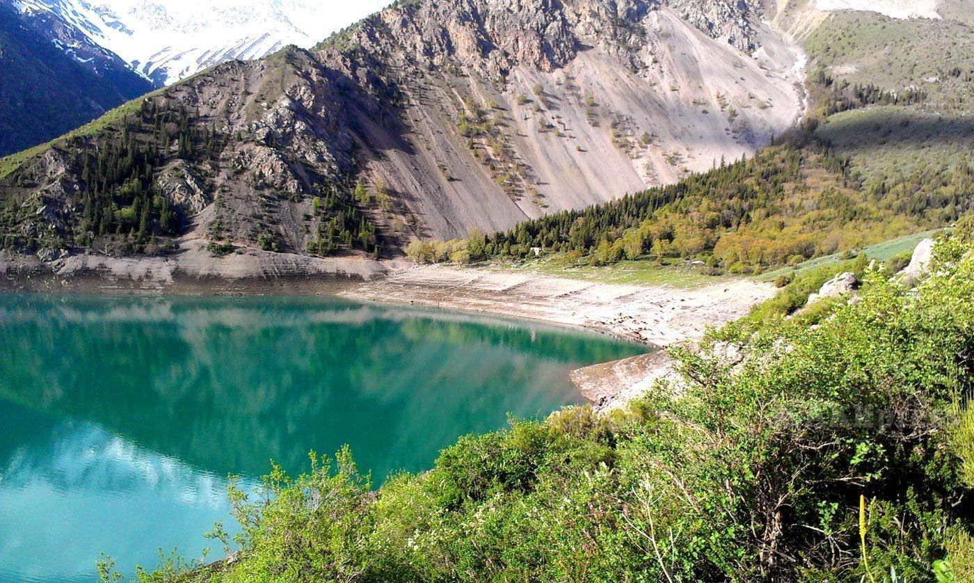 Куль река. Озеро Чатыр-Куль Киргизия. Озера Киргизии Чатыр кёль.