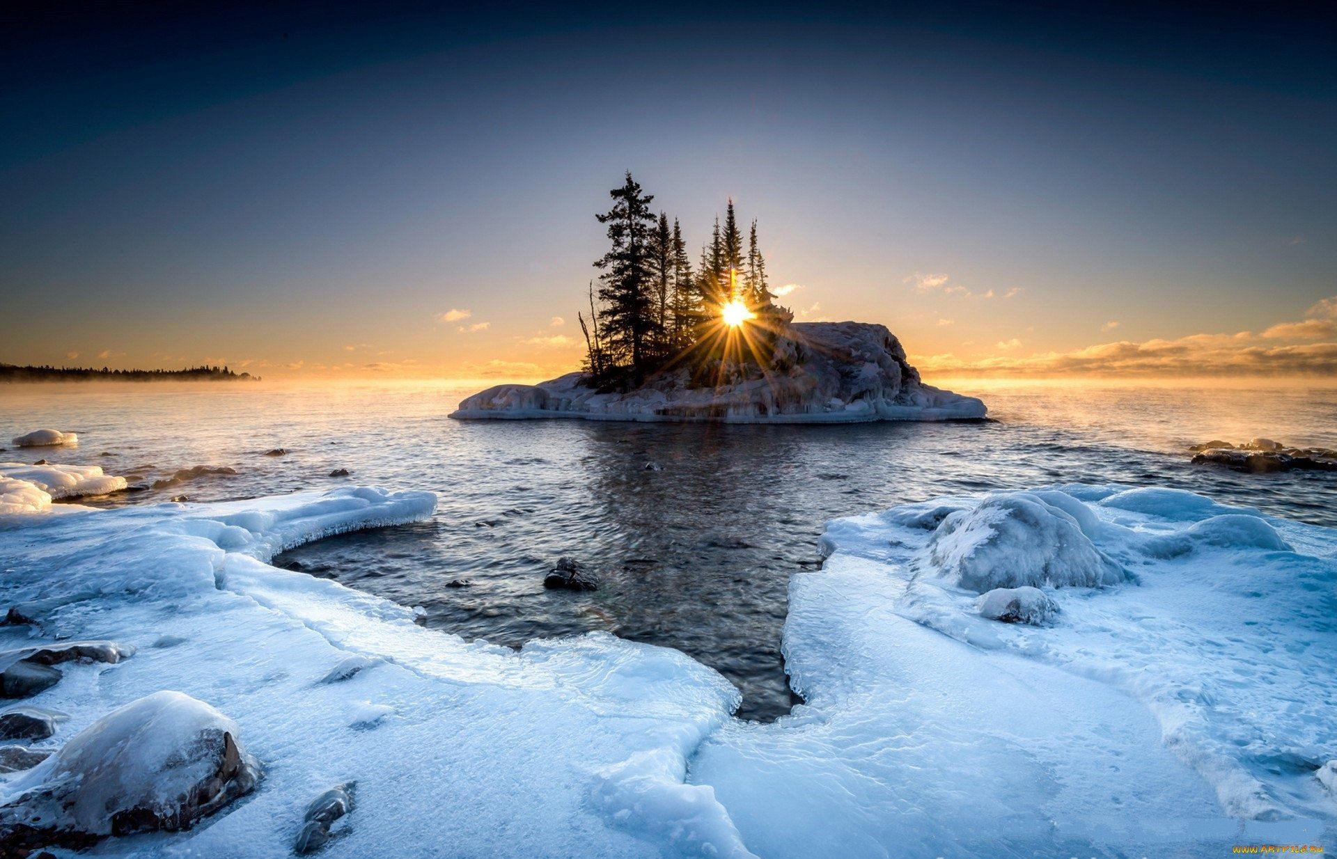 Зимний остров. Остров зимой. Байкал зимой. Зимний Крым море. Американские острова зима.