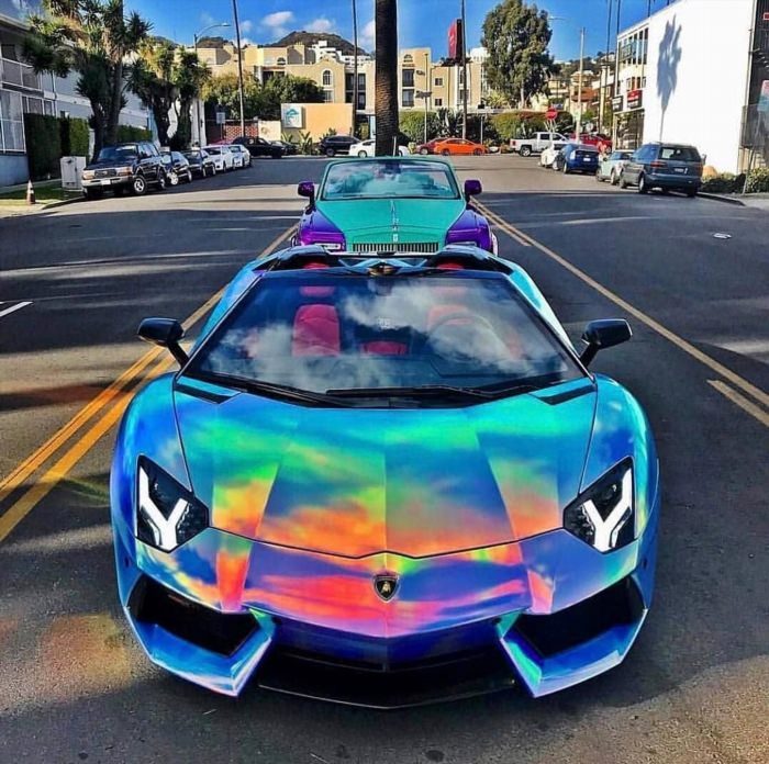 Разноцветные автомобили