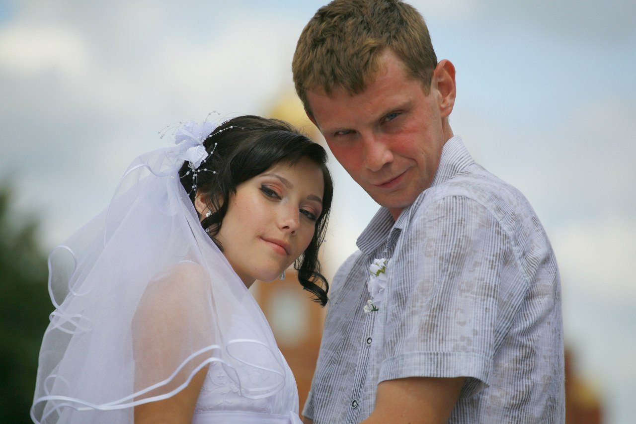 Неудачное замужество. Русские невесты. Деревенская свадьба. Плохая невеста. Типичная свадьба фотосессия.