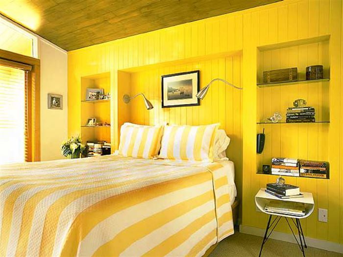 Желтая комната