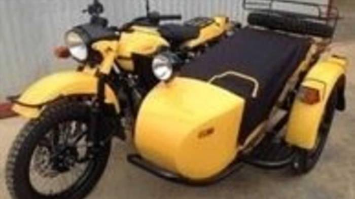 Мотоцикл Урал желтый