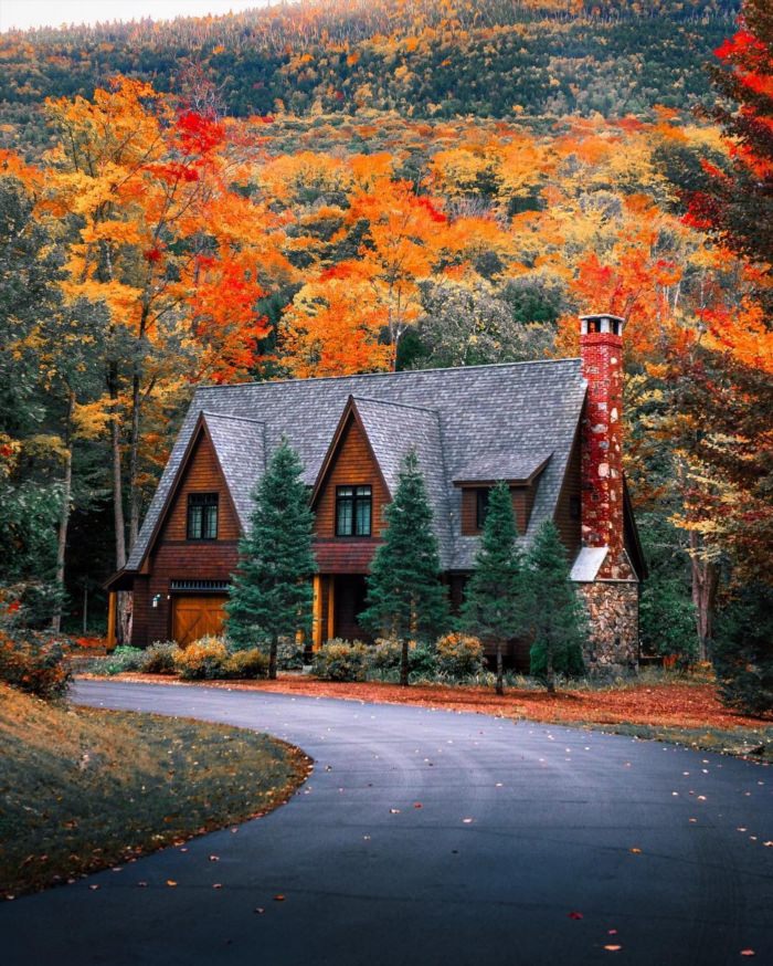 Осенний американский дом