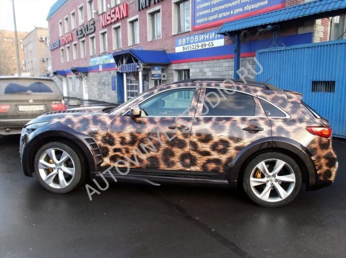 Леопардовый автомобиль