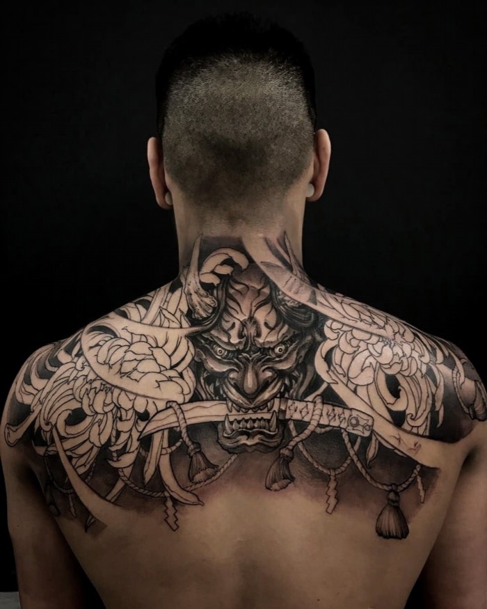 Татуировки со смыслом для мужчин на спине