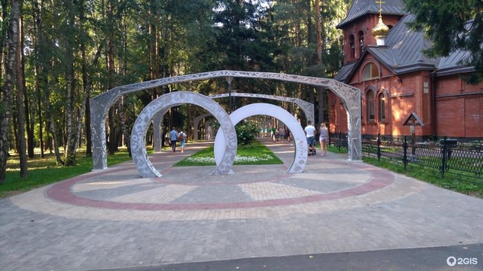 Храм в парке елочки Домодедово