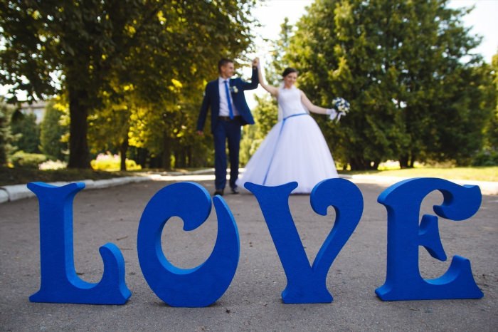 Буквы из пенопласта на свадьбу