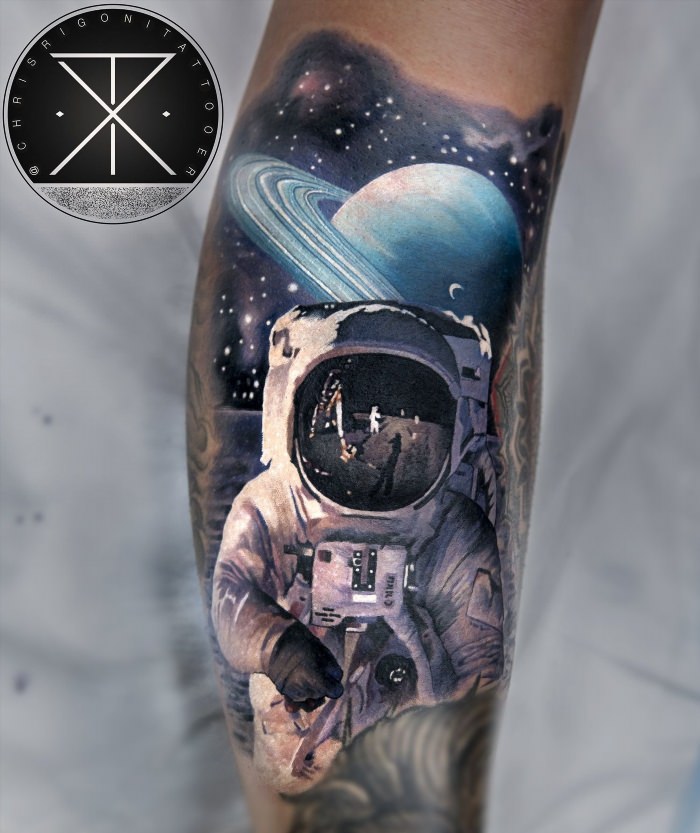 Татуировки с космосом