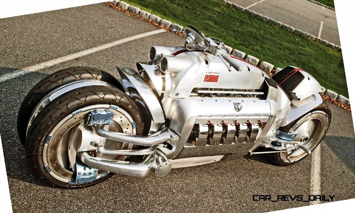 Мотоцикл с двигателем Додж Вайпер