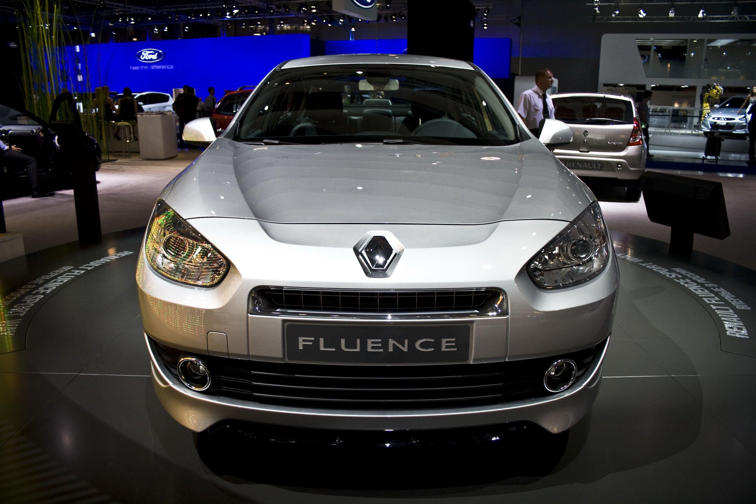 Тюнинг рено флюенс. Renault Fluence. Renault Fluence 2010. Renault Fluence Tuning. Рено Флюенс 2011.