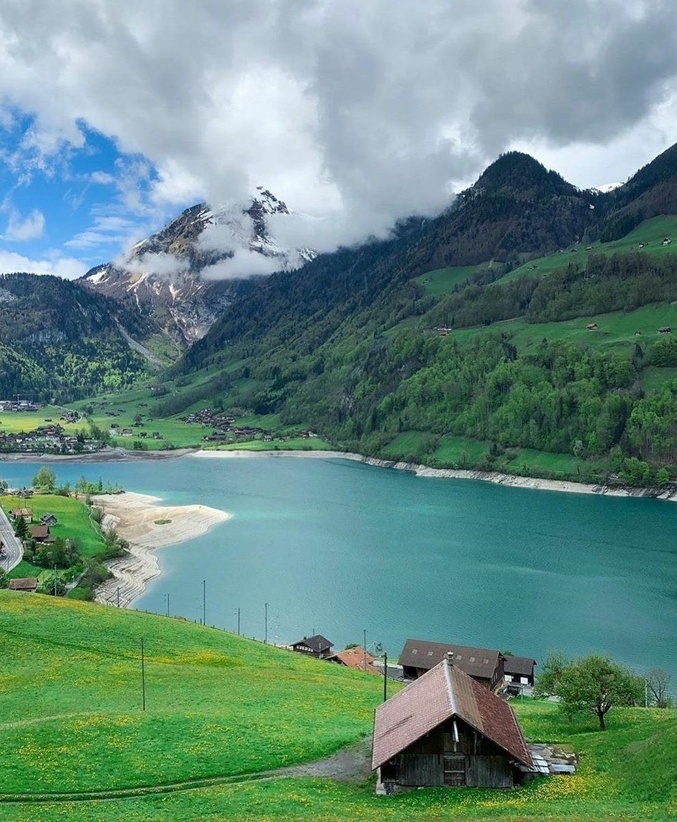 Clean lake. Бриенцское озеро Швейцария. Фирвальдштетское озеро Швейцария. Озеро Фелен, Швейцария. Озеро Лауэнен Швейцария.