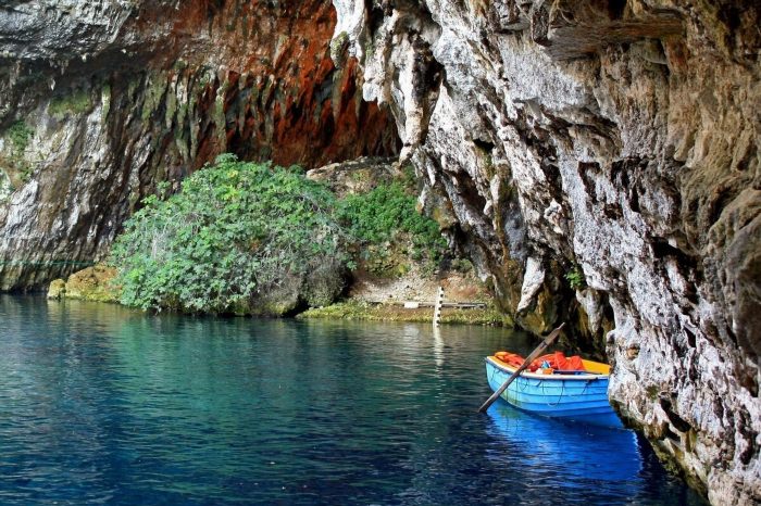 Озеро Мелиссани в Греции Легенда