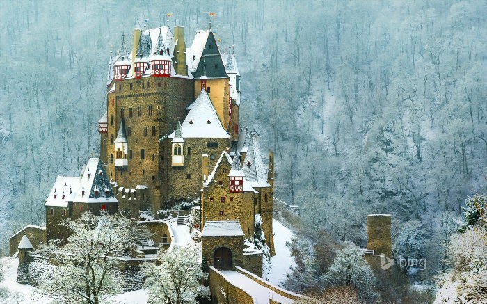 Замок Эльц зима