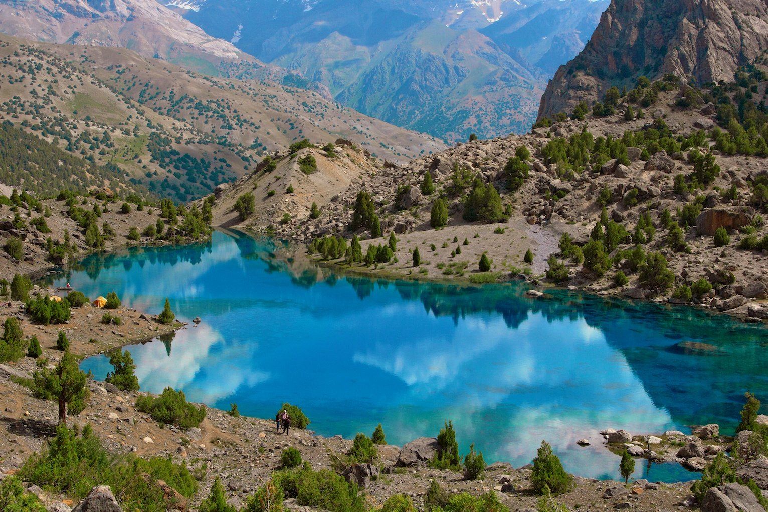 Красивые места таджикистана. Алаудинские озера Таджикистан. Фанские горы озеро Искандеркуль. Фанские озера Таджикистан. Таджикистан Фанские горы Алаудинские озера.