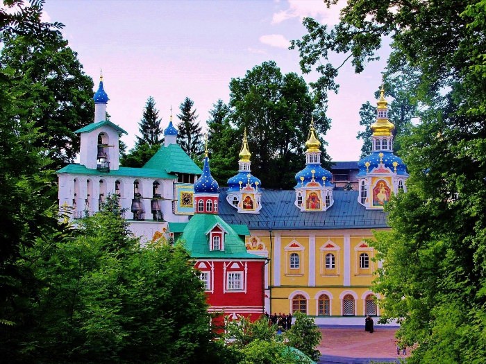 Достопримечательности Псково Печерский монастыря