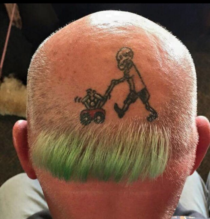 Татуировка вместо волос на голове