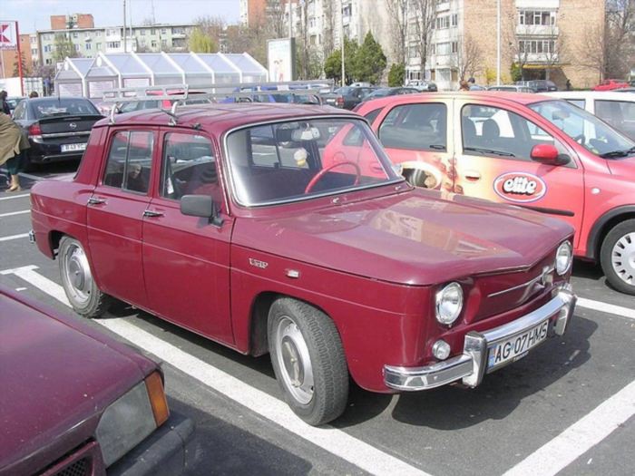 Румынская машина Дачия
