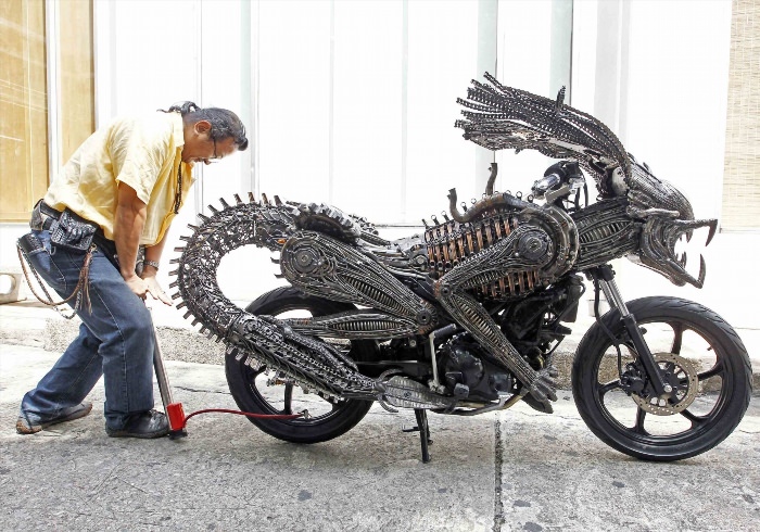 Мотоцикл крокодил