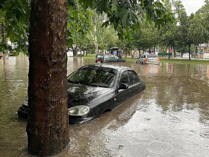 Наводнения автомобили