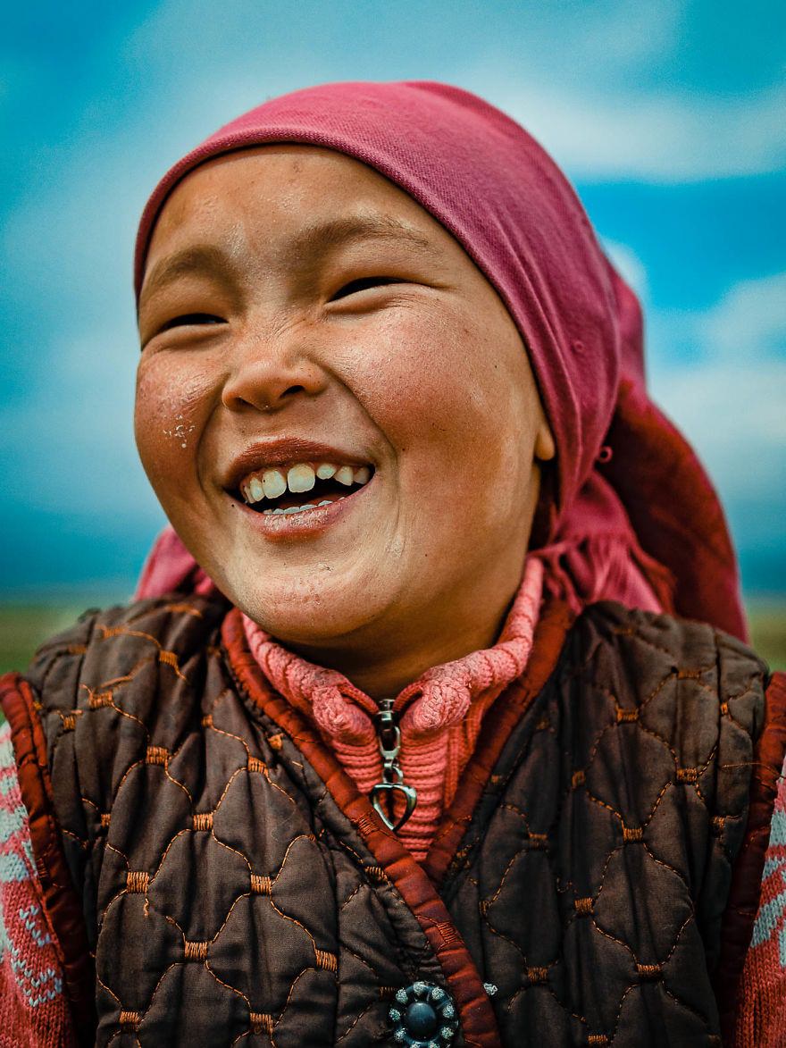 Национальность киргиз. Киргизы. Киргизия люди. Женщины Киргизии. Лицо казаха.