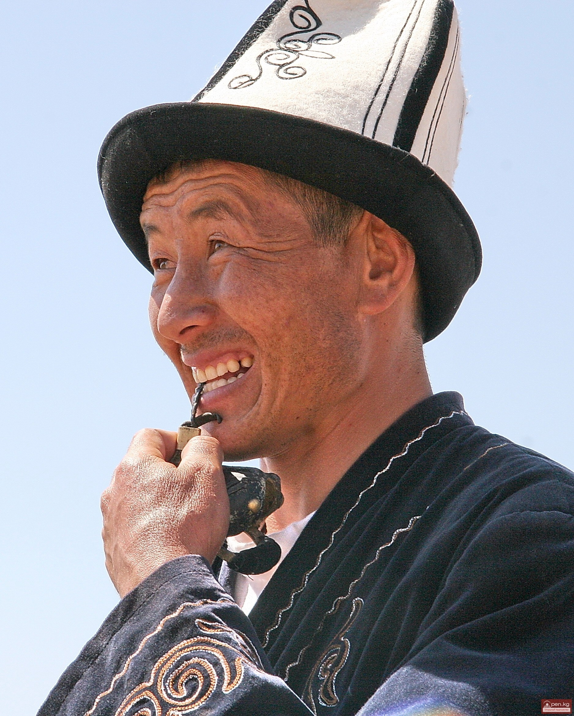 Киргизы автор. Киргиз. Смешной казах. Типичный Киргиз. Киргизы люди.