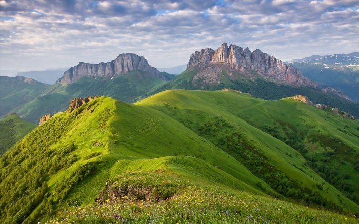 Зеленые горы Кавказа