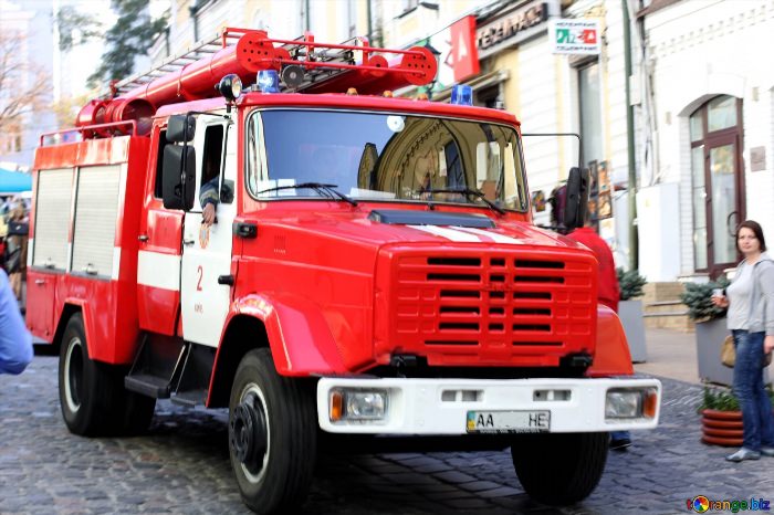 Современная пожарная машина в России