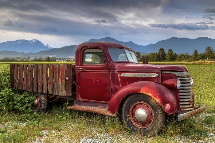 Старинные грузовые автомобили