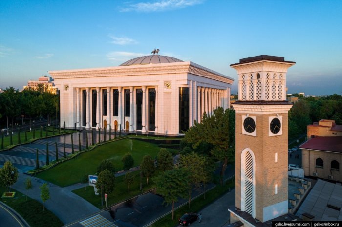 Дворец форумов в Ташкенте