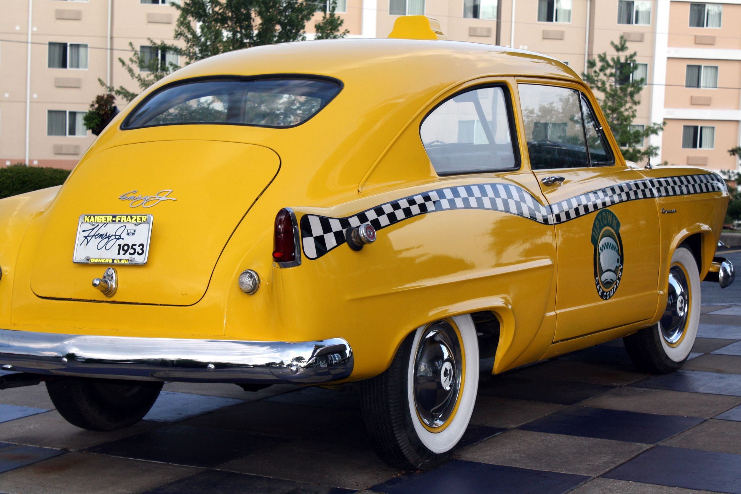 Старый таксопарк. Ford 1950 Yellow Cab Taxi. Еллоу КЭБ такси. Taxi Cab 50s. Yellow Cab 40-s.
