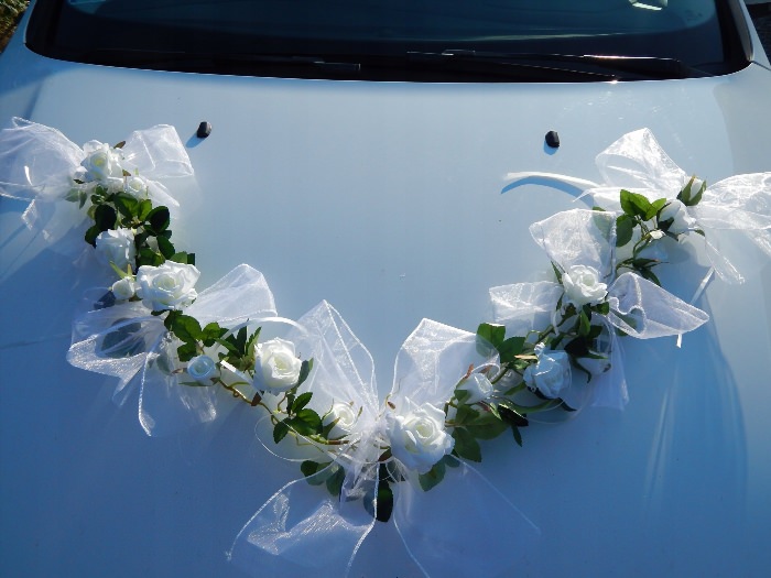 Свадебные украшения на авто