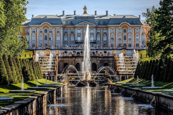 Достопримечательности Санкт Петербурга большой Петергофский дворец