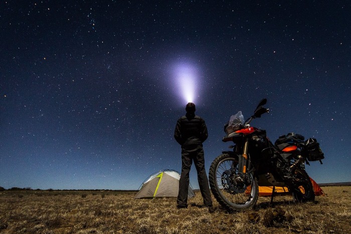 Мотоцикл и звездное небо