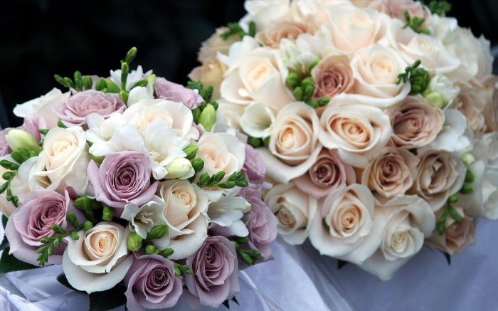 Красивый букет цветов на свадьбу