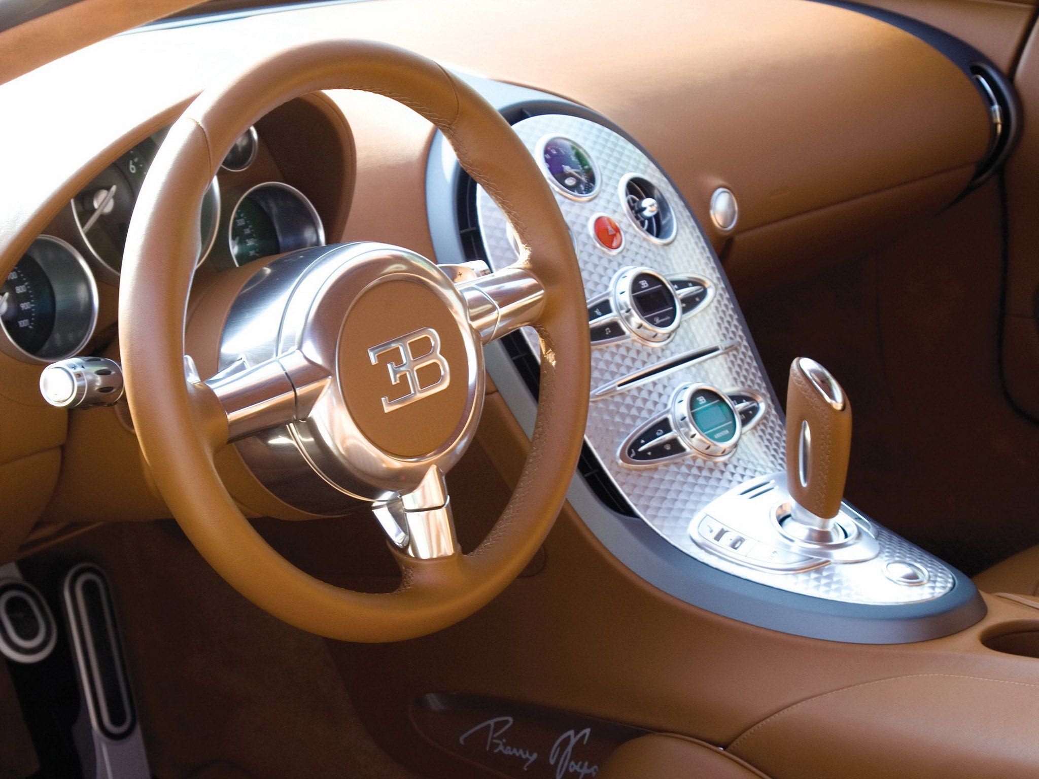 Bugatti edition. Руль Бугатти Вейрон. Руль Bugatti Veyron 16.4. Бугатти Вейрон Gold. Bugatti Veyron 2005 Interior.