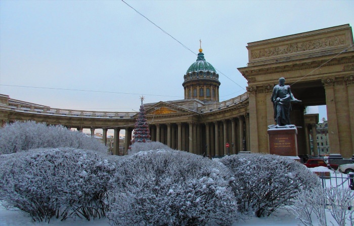 Казанский собор зимой
