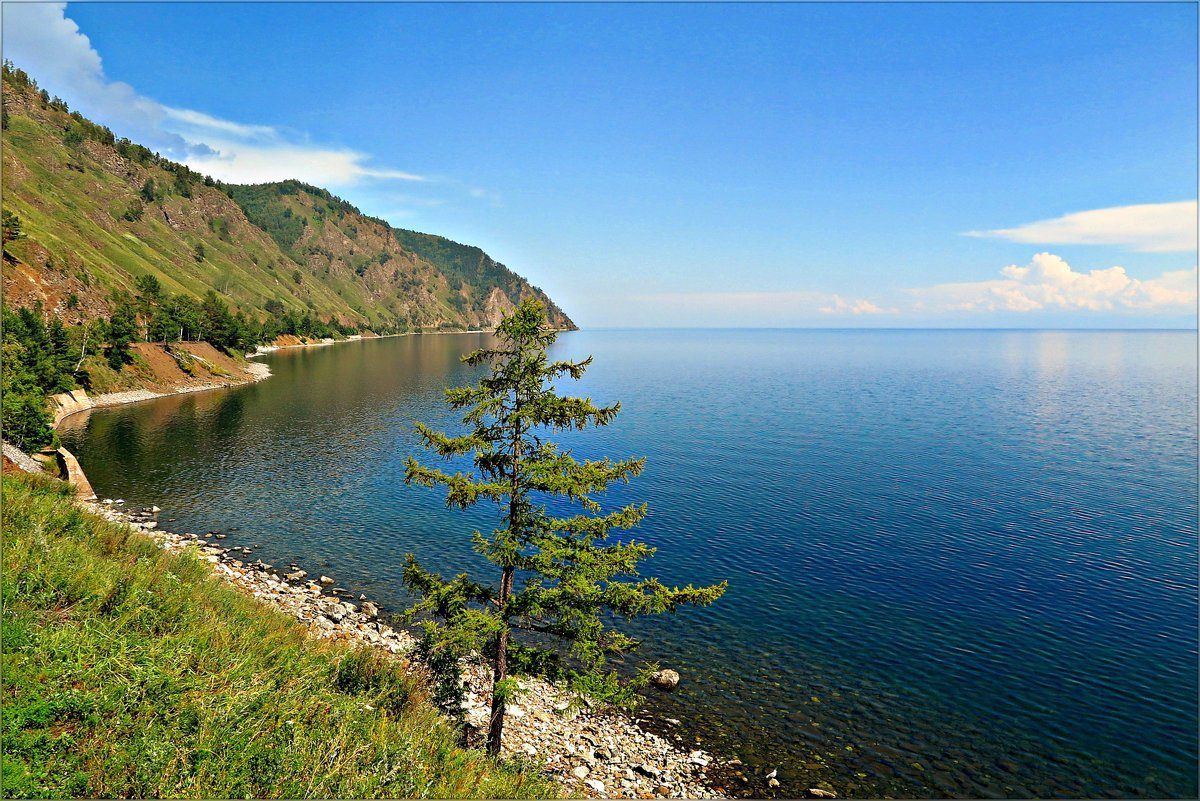Байкал это точное озеро. Слюдянка Байкал. Байкал и Ангара. Баргузин Байкал. Озеро Байкал Слюдянка.