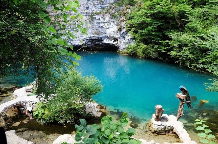 Абхазия достопримечательности голубое озеро